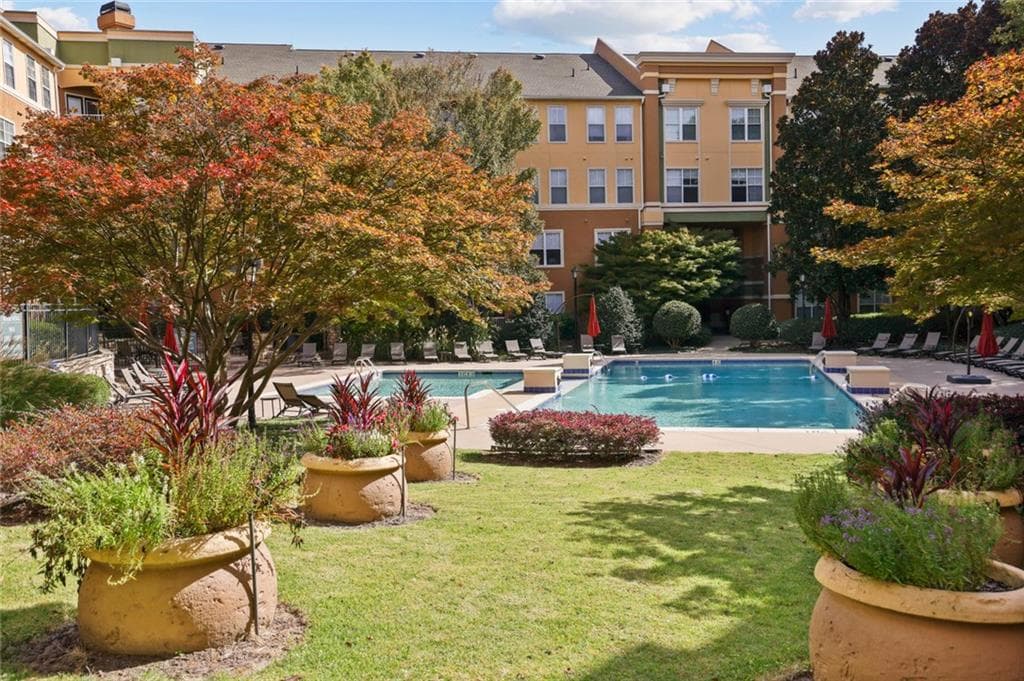1 bedroom, 1 bathroom, 754 sq ft condominium for sale at 10 Perimeter Summit Boulevard 4320, Atlanta, GA 30319 — photo 8