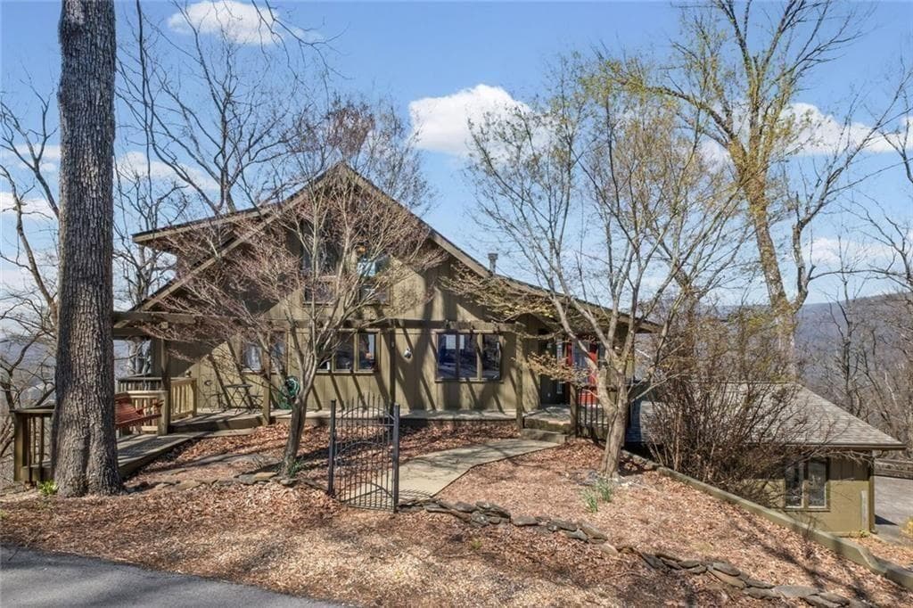 3 bedroom, 3 bathroom, 2,636 sq ft single family residence for sale at 360 Locust Trail, Jasper, GA 30143 — photo 2
