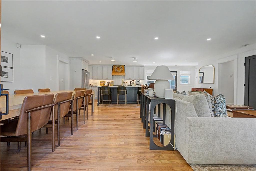 3 bedroom, 3 bathroom, 1,912 sq ft single family residence for sale at 512 Cherokee St NE, Marietta, GA 30060 — photo 4