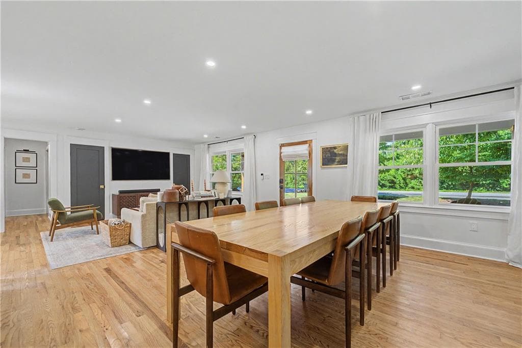 3 bedroom, 3 bathroom, 1,912 sq ft single family residence for sale at 512 Cherokee St NE, Marietta, GA 30060 — photo 5