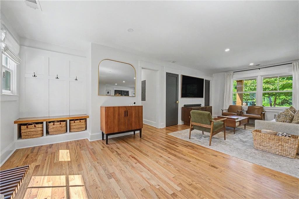 3 bedroom, 3 bathroom, 1,912 sq ft single family residence for sale at 512 Cherokee St NE, Marietta, GA 30060 — photo 10