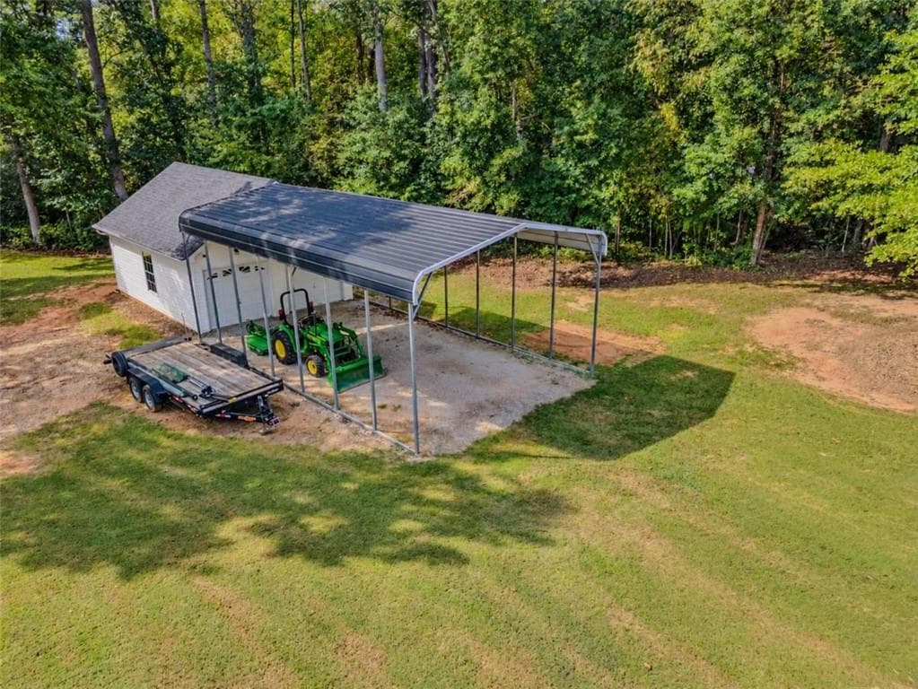 4 bedroom, 3 bathroom, 2,550 sq ft single family residence for sale at 1205 Mystic Drive, Loganville, GA 30052 — photo 2
