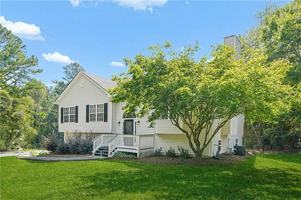 4 bedroom, 2 bathroom, 2,344 sq ft single family residence for sale at 3997 Arrington Road, Acworth, GA 30102 — photo 2