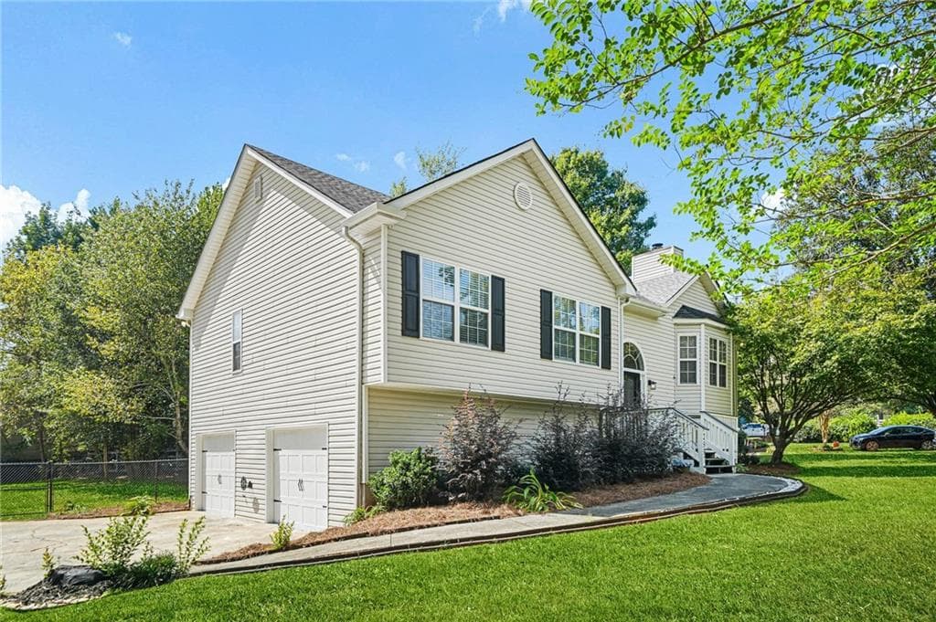 4 bedroom, 2 bathroom, 2,344 sq ft single family residence for sale at 3997 Arrington Road, Acworth, GA 30102 — photo 3