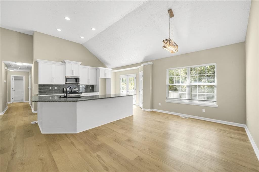 4 bedroom, 2 bathroom, 2,344 sq ft single family residence for sale at 3997 Arrington Road, Acworth, GA 30102 — photo 9