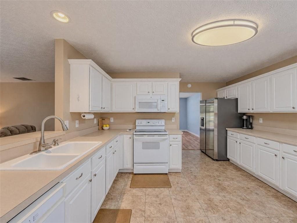 4 bedroom, 3 bathroom, 2,550 sq ft single family residence for sale at 1205 Mystic Drive, Loganville, GA 30052 — photo 6
