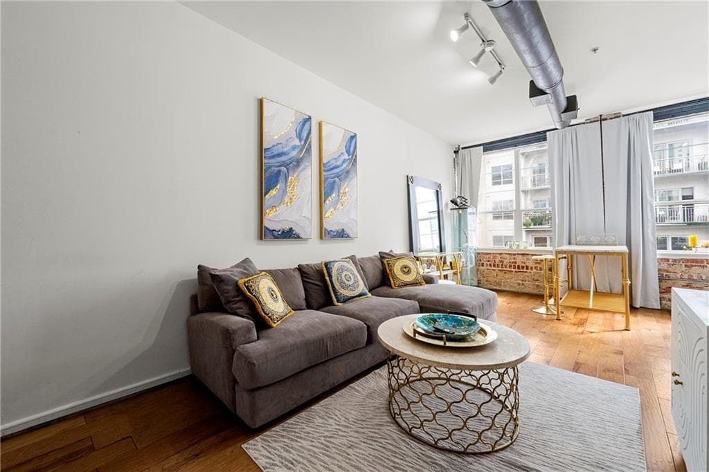 1 bedroom, 1 bathroom, 625 sq ft condominium for sale at 800 Peachtree Street 8601, Atlanta, GA 30308 — photo 5