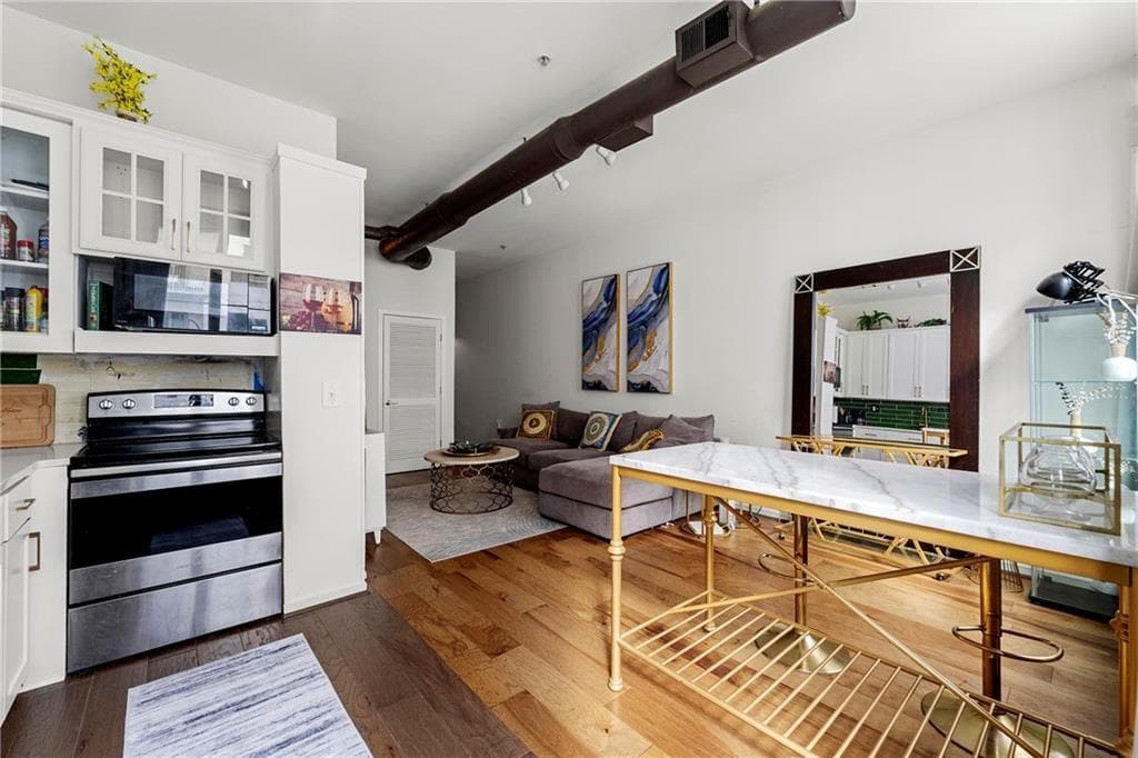1 bedroom, 1 bathroom, 625 sq ft condominium for sale at 800 Peachtree Street 8601, Atlanta, GA 30308 — photo 7