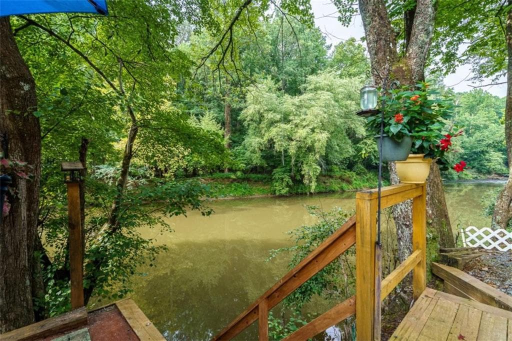 1 bedroom, 1 bathroom, 400 sq ft single family residence for sale at 65 1St Street, Ellijay, GA 30540 — photo 5