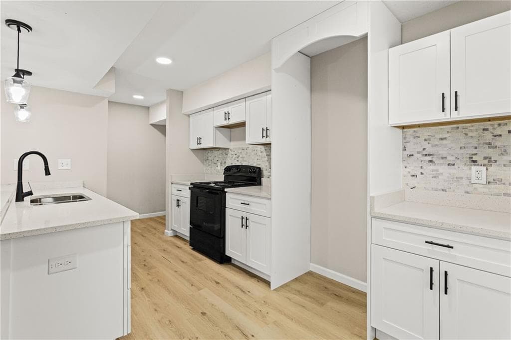 2 bedroom, 1 bathroom, 882 sq ft townhouse for sale at 1321 Surrey Lane, Marietta, GA 30008 — photo 4