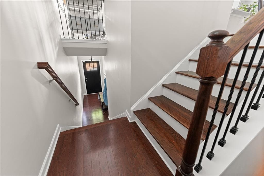 4 bedroom, 4 bathroom, 1,948 sq ft townhouse for sale at 4370 Morning View, Stone Mountain, GA 30083 — photo 8