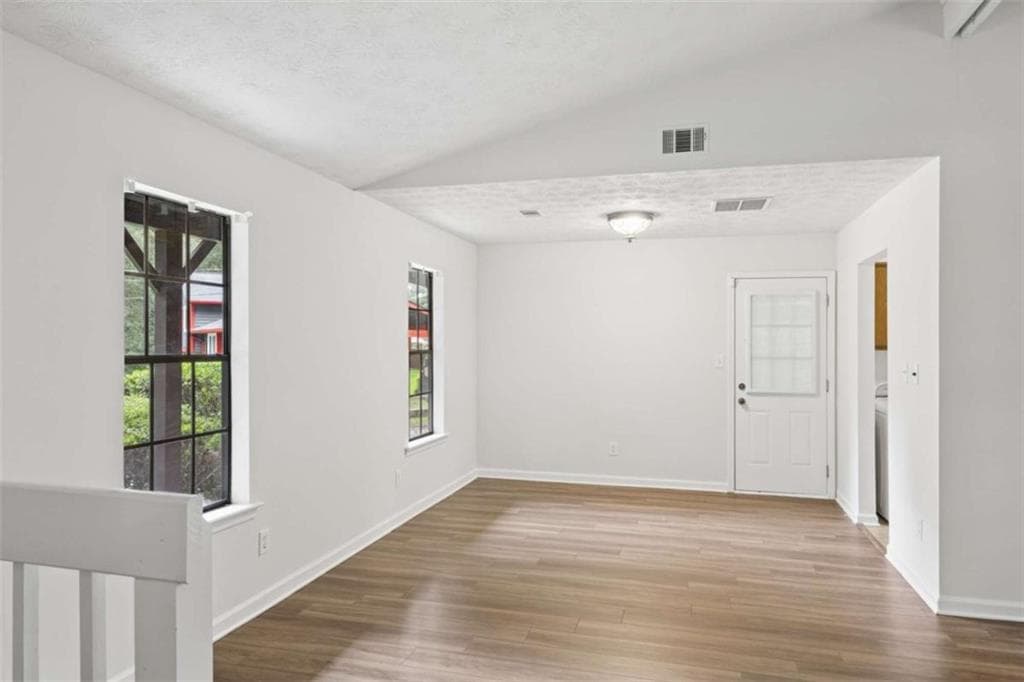 3 bedroom, 2 bathroom, 1,152 sq ft single family residence for sale at 101 Valley Court, Stockbridge, GA 30281 — photo 4
