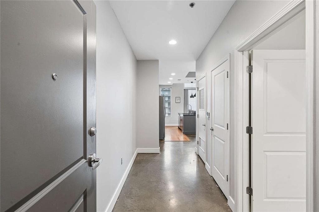 1 bedroom, 1 bathroom, 768 sq ft condominium for sale at 44 Peachtree Place 2027, Atlanta, GA 30309 — photo 10