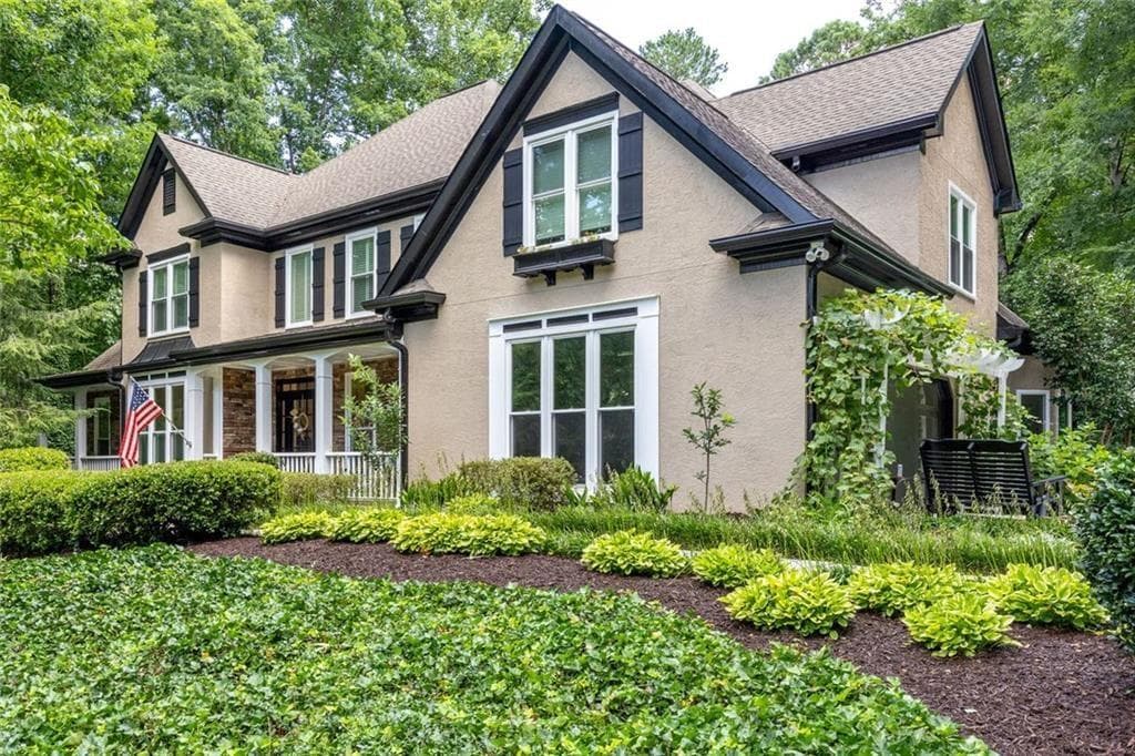 6 bedroom, 5 bathroom, 5,090 sq ft single family residence for sale at 5363 Thornapple Lane, Acworth, GA 30101 — photo 2
