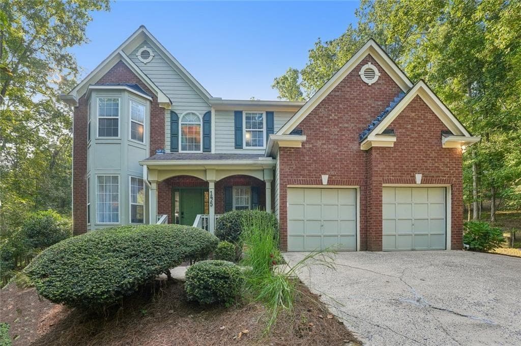 6 bedroom, 4 bathroom, 3,744 sq ft single family residence for sale at 195 Sable Pointe Drive, Milton, GA 30004