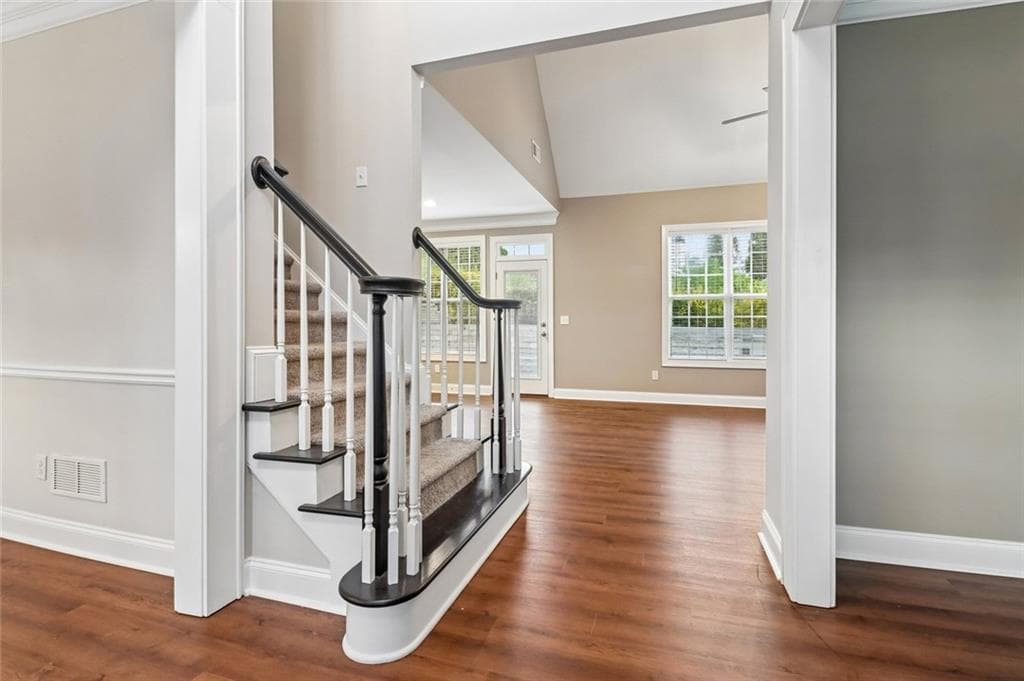 4 bedroom, 3 bathroom, 2,287 sq ft single family residence for sale at 5751 Vinings Place Court, Mableton, GA 30126 — photo 10