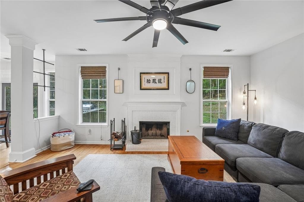 6 bedroom, 4 bathroom, 3,744 sq ft single family residence for sale at 195 Sable Pointe Drive, Milton, GA 30004 — photo 9
