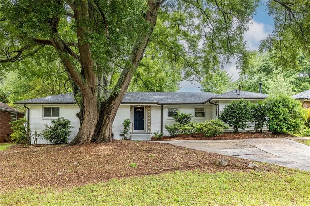 3 bedroom, 3 bathroom, 1,503 sq ft single family residence for rent at 3276 Bobbie Lane, Decatur, GA 30032 for $1,695 a month