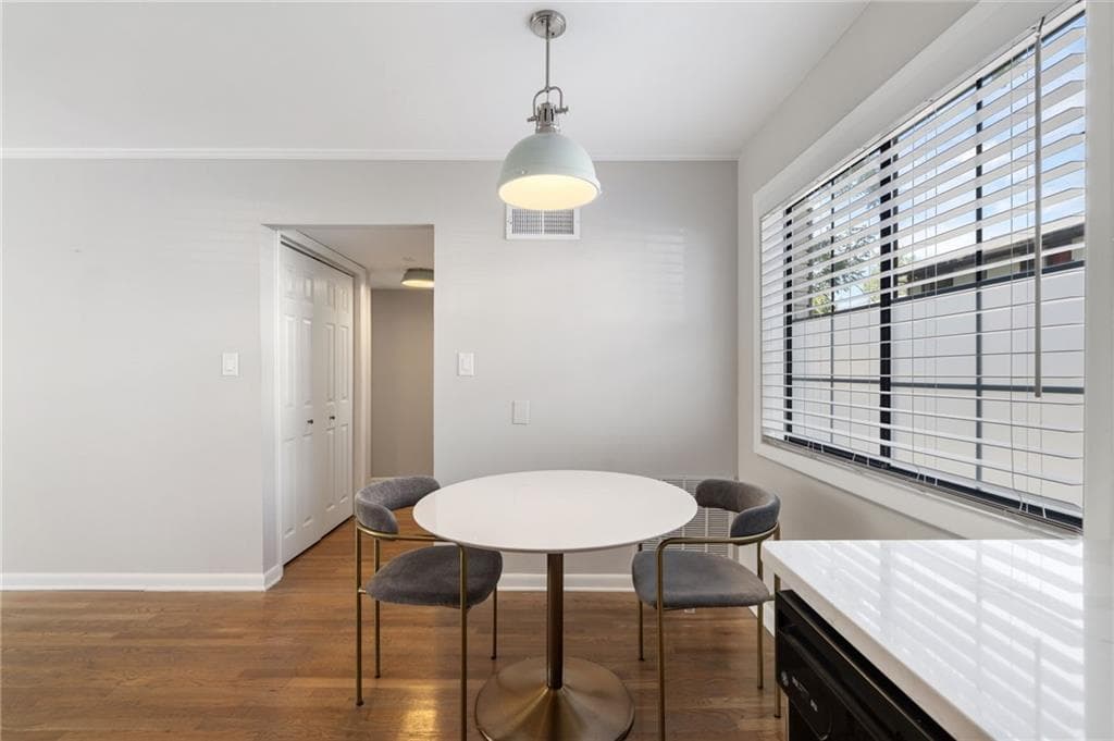 1 bedroom, 1 bathroom, 840 sq ft condominium for sale at 410 Candler Park Drive C1, Atlanta, GA 30307 — photo 7