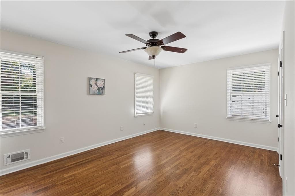 4 bedroom, 3 bathroom, 2,430 sq ft single family residence for sale at 3060 Greenwood Trail, Marietta, GA 30067 — photo 5
