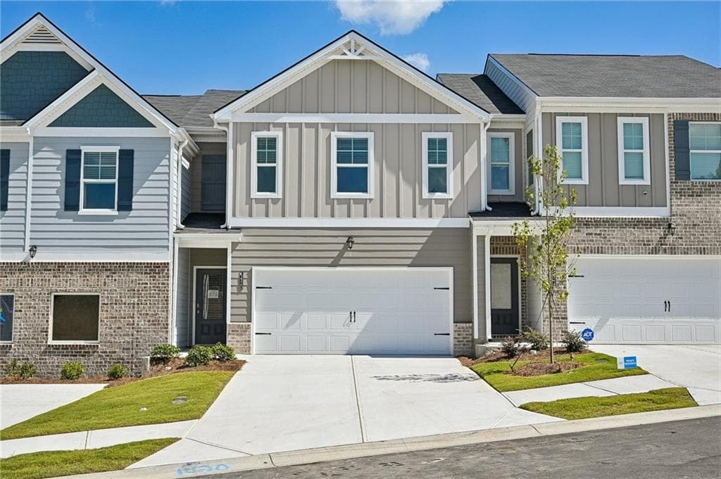 4 bedroom, 3 bathroom, 1,812 sq ft townhouse for sale at 1457 Barlow Road, Lithonia, GA 30058 — photo 2