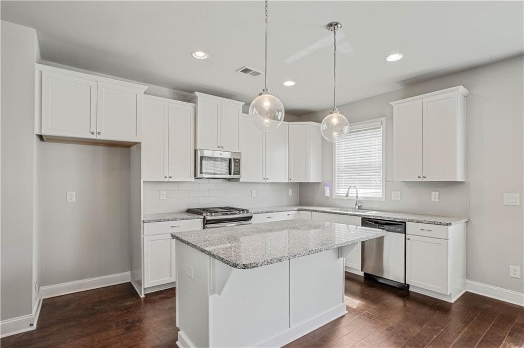 4 bedroom, 3 bathroom, 2,231 sq ft single family residence for sale at 149 Fieldbrook Crossing, Holly Springs, GA 30115 — photo 9