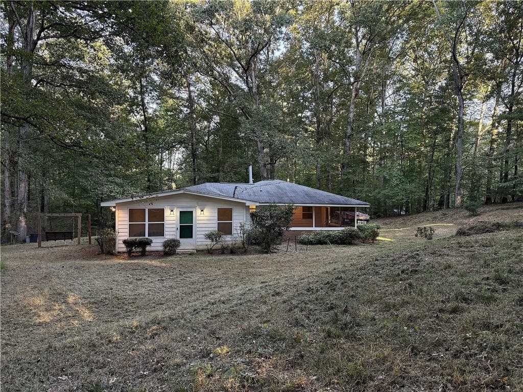 3 bedroom, 2 bathroom, 1,508 sq ft single family residence for sale at 3055 Longstreet Road, Milton, GA 30004 — photo 6