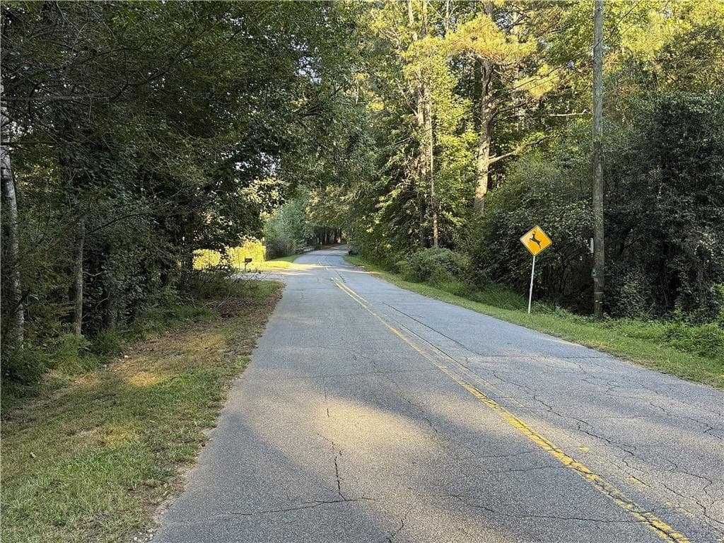 3 bedroom, 2 bathroom, 1,508 sq ft single family residence for sale at 3055 Longstreet Road, Milton, GA 30004 — photo 2