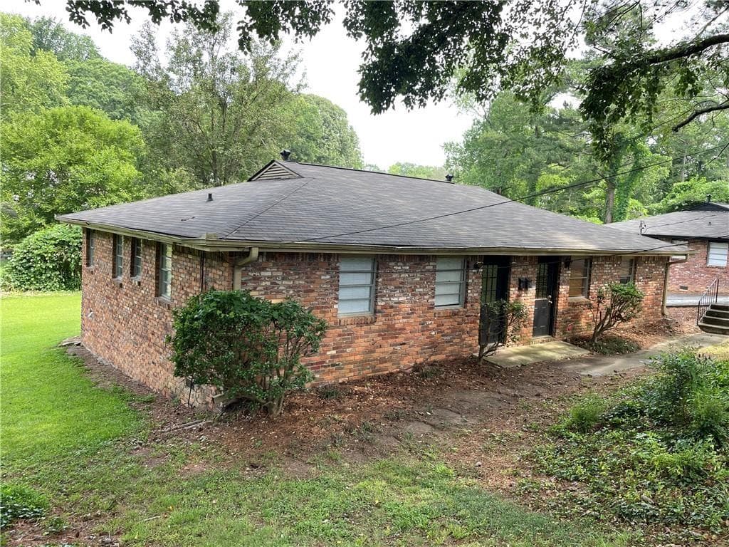 2 bedroom, 1 bathroom, 1,700 sq ft duplex for rent at 2906 Skyland Drive, Brookhaven, GA 30341 for $1,575 a month — photo 1 of 13