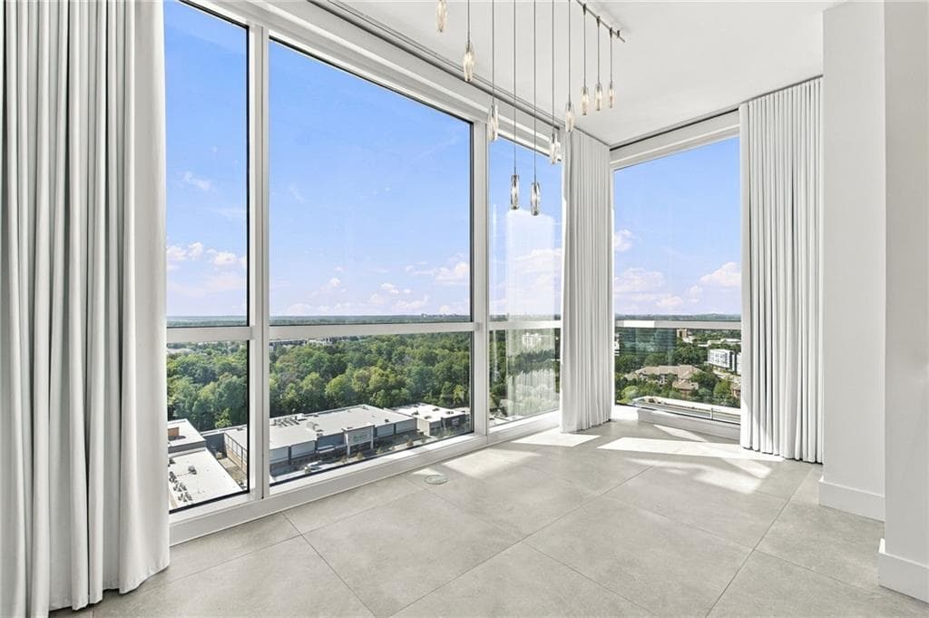 2 bedroom, 3 bathroom, 1,932 sq ft condominium for sale at 3325 Piedmont Road 2003, Atlanta, GA 30305 — photo 9