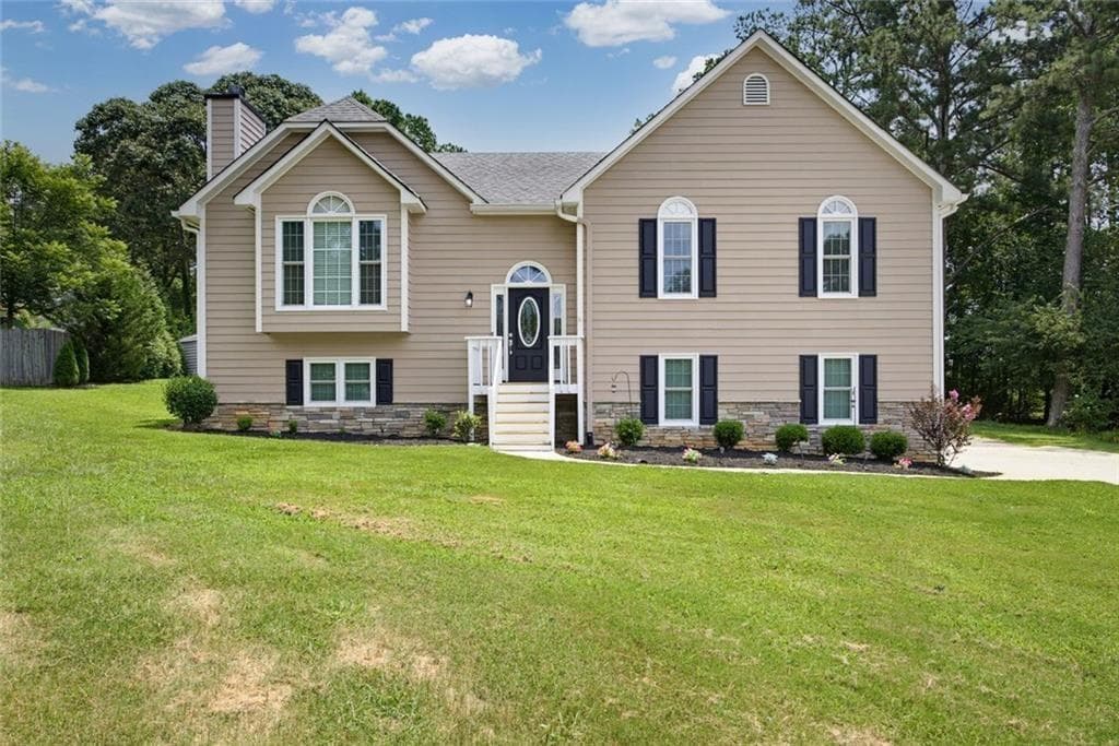 4 bedroom, 3 bathroom, 2,137 sq ft single family residence for sale at 1822 Penrose Court, Powder Springs, GA 30127 — photo 2
