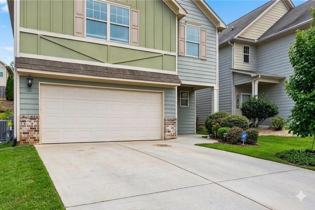 4 bedroom, 3 bathroom, 1,859 sq ft single family residence for rent at 1027 Grenier Terrace, Lawrenceville, GA 30045 for $2,500 a month — photo 2