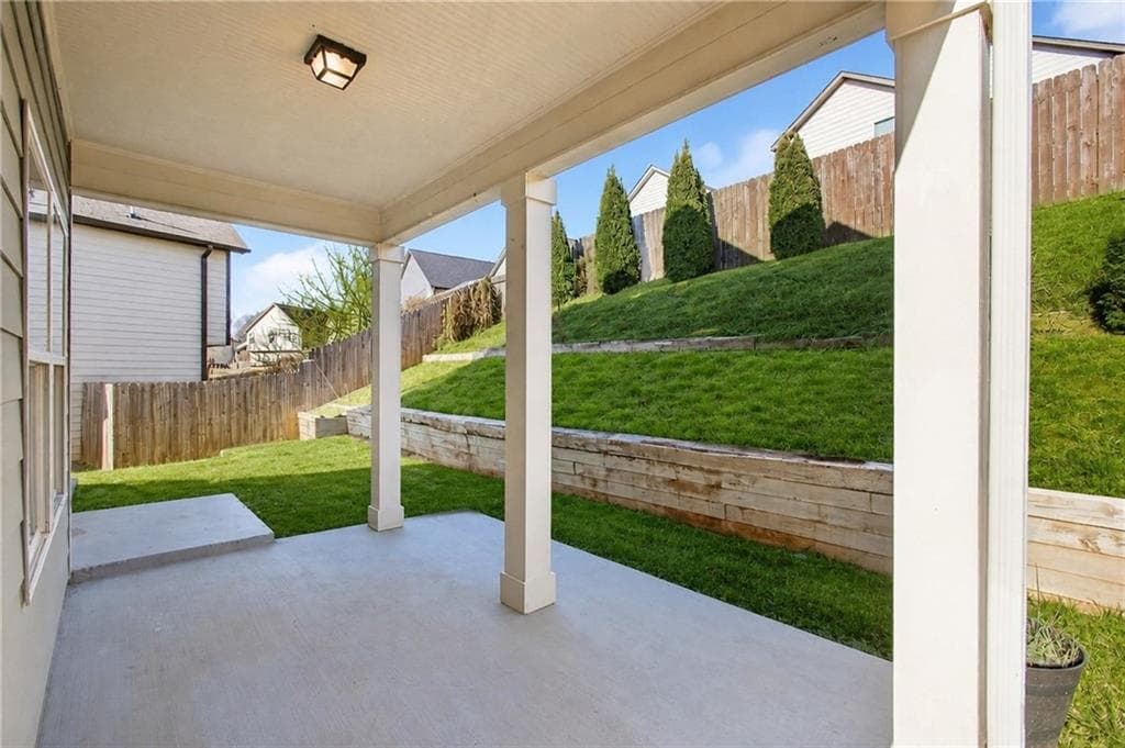 4 bedroom, 3 bathroom, 1,859 sq ft single family residence for rent at 1027 Grenier Terrace, Lawrenceville, GA 30045 for $2,500 a month — photo 3