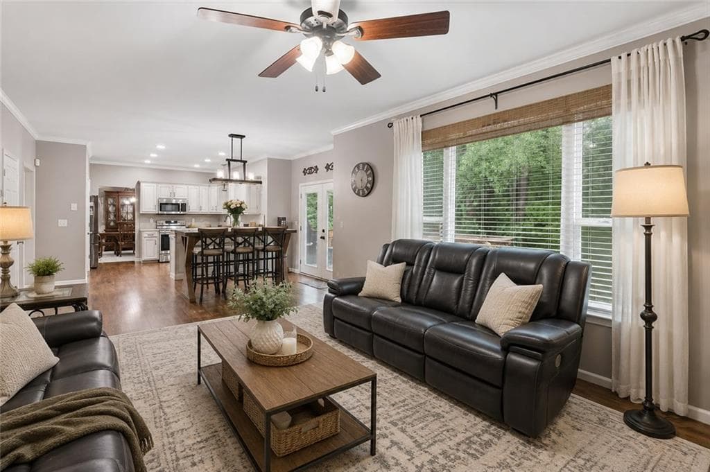 3 bedroom, 3 bathroom, 2,750 sq ft single family residence for sale at 3659 Silver Fox Path, Buford, GA 30519 — photo 4