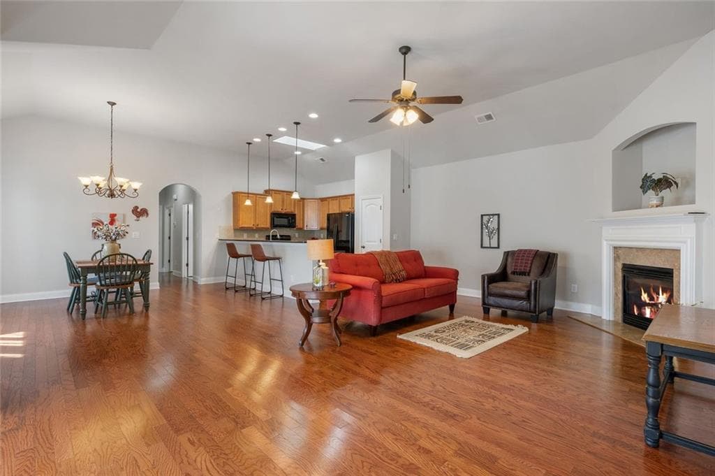 2 bedroom, 2 bathroom, 1,753 sq ft single family residence for sale at 601 Abbey Drive, Woodstock, GA 30188 — photo 6