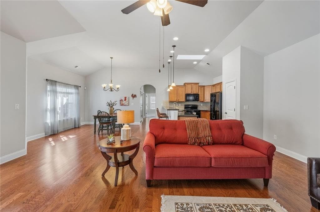2 bedroom, 2 bathroom, 1,753 sq ft single family residence for sale at 601 Abbey Drive, Woodstock, GA 30188 — photo 7