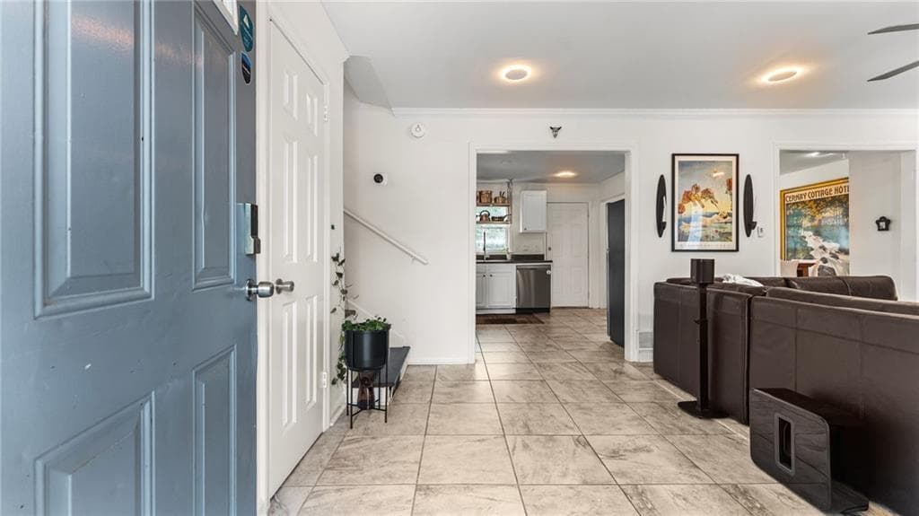 4 bedroom, 2 bathroom, 2,002 sq ft single family residence for sale at 2971 Valley Ridge Drive, Decatur, GA 30032 — photo 3