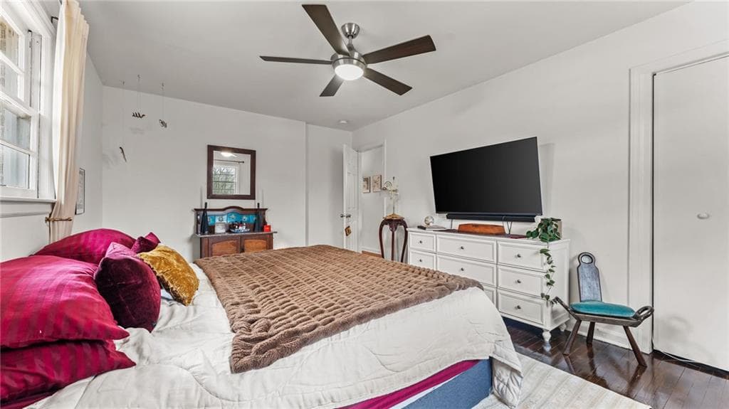4 bedroom, 2 bathroom, 2,002 sq ft single family residence for sale at 2971 Valley Ridge Drive, Decatur, GA 30032 — photo 10