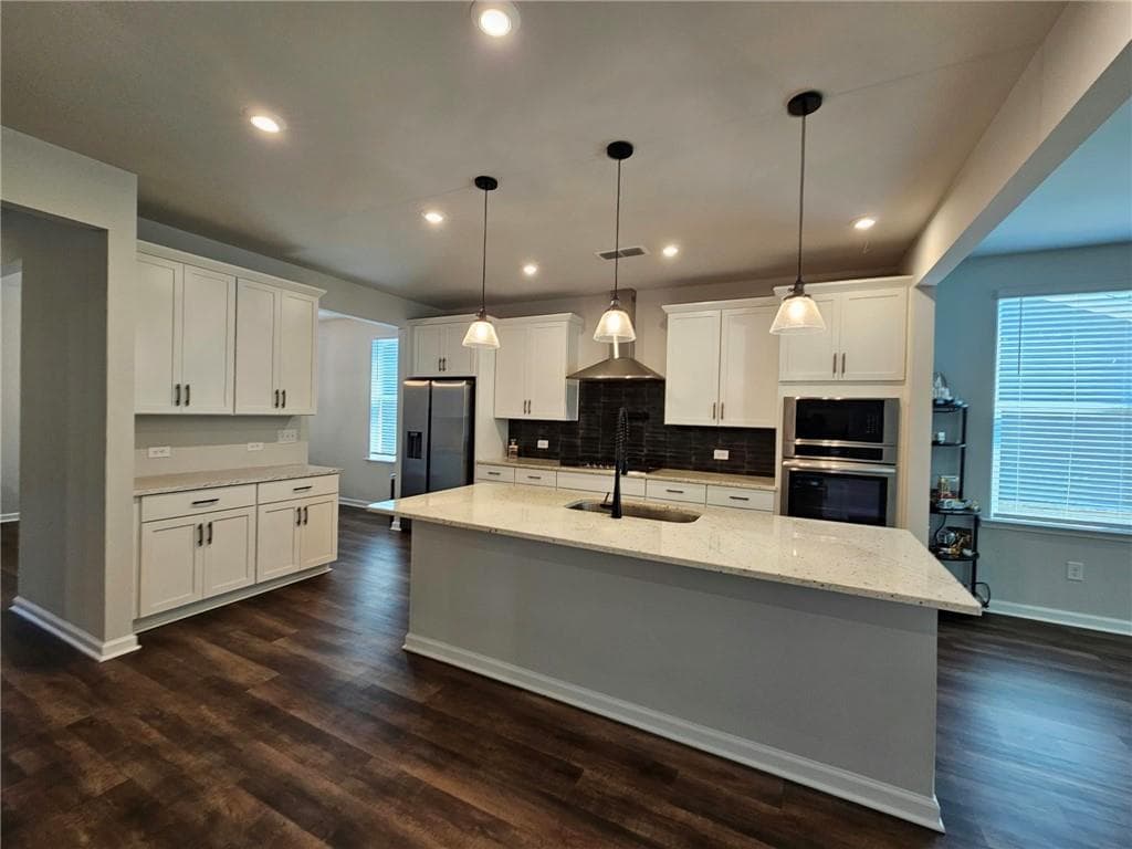 3 bedroom, 3 bathroom, 2,212 sq ft single family residence for sale at 3644 Arrow Root Circle, Loganville, GA 30052 — photo 4