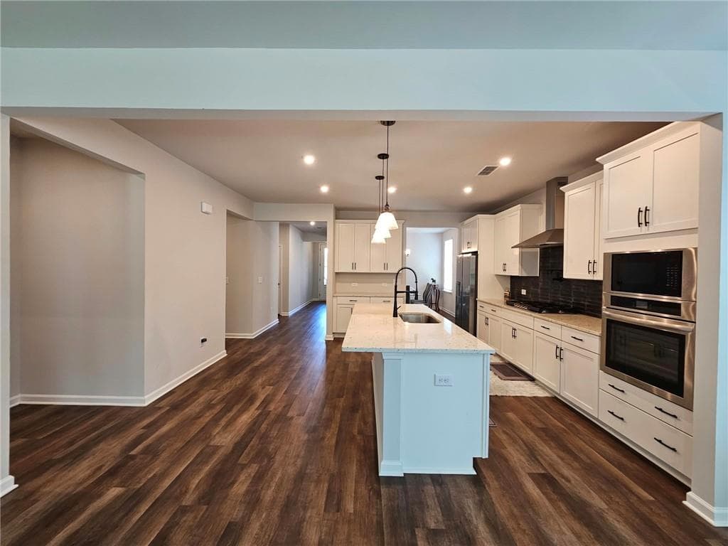 3 bedroom, 3 bathroom, 2,212 sq ft single family residence for sale at 3644 Arrow Root Circle, Loganville, GA 30052 — photo 5