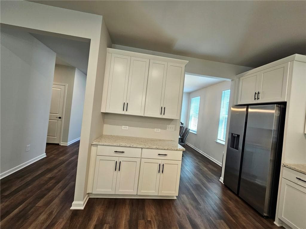 3 bedroom, 3 bathroom, 2,212 sq ft single family residence for sale at 3644 Arrow Root Circle, Loganville, GA 30052 — photo 6