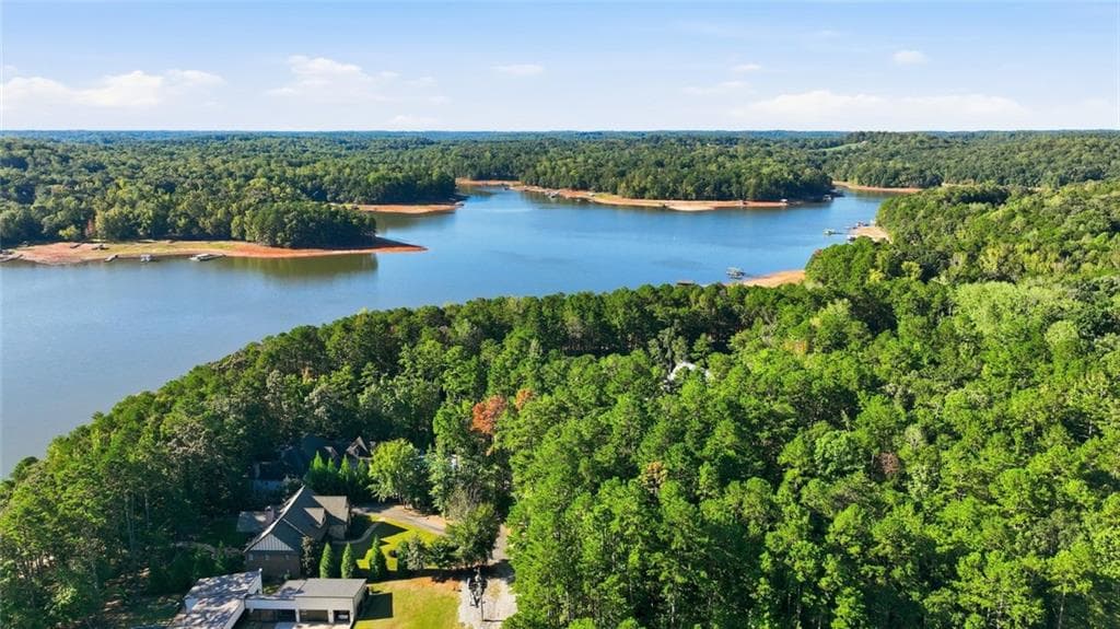 7 bedroom, 6 bathroom, 6,002 sq ft single family residence for sale at 362 Foxy Lane, Martin, GA 30557 — photo 9