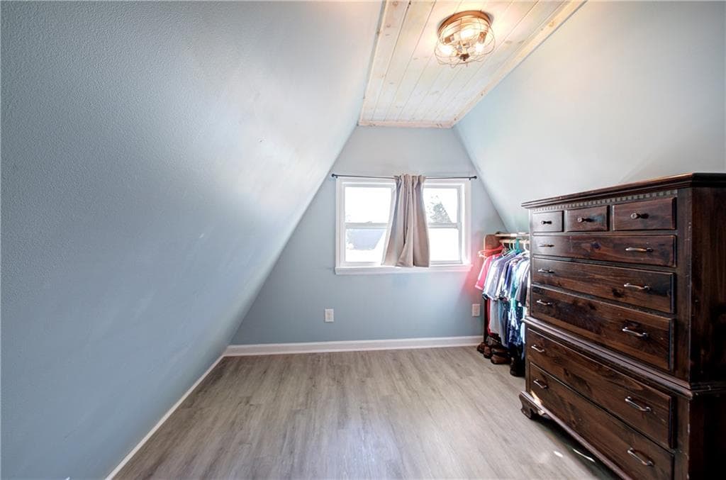 1 bedroom, 2 bathroom, 1,188 sq ft single family residence for sale at 260 Valley View Circle, Calhoun, GA 30701 — photo 4