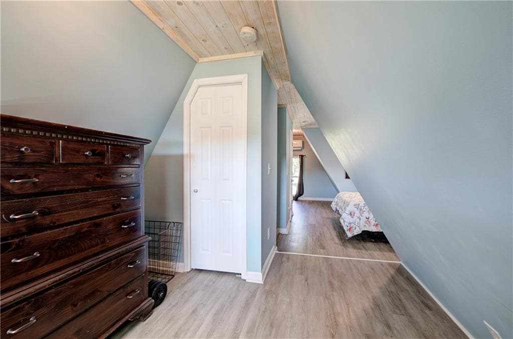 1 bedroom, 2 bathroom, 1,188 sq ft single family residence for sale at 260 Valley View Circle, Calhoun, GA 30701 — photo 5