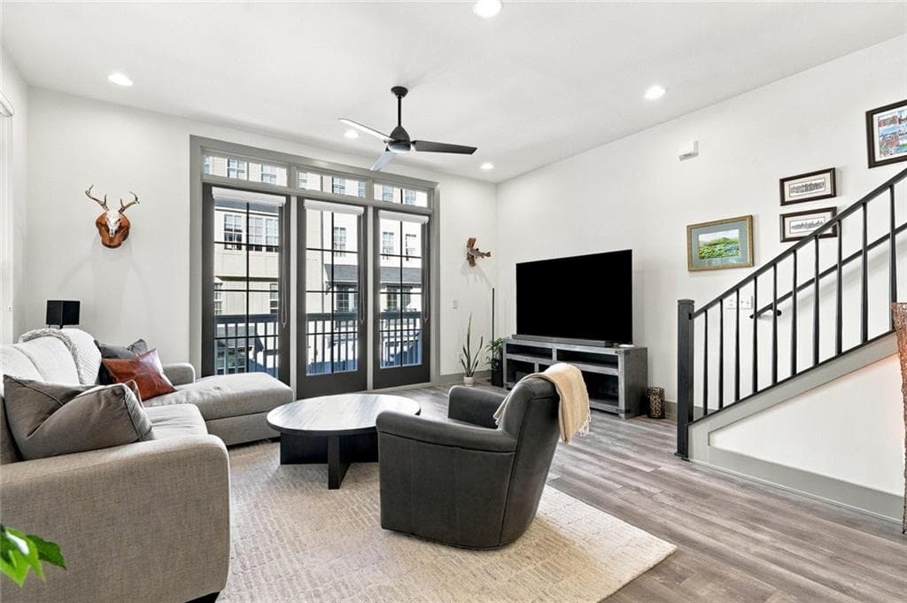 3 bedroom, 4 bathroom, 1,898 sq ft townhouse for sale at 5 Becker Place, Atlanta, GA 30307 — photo 6