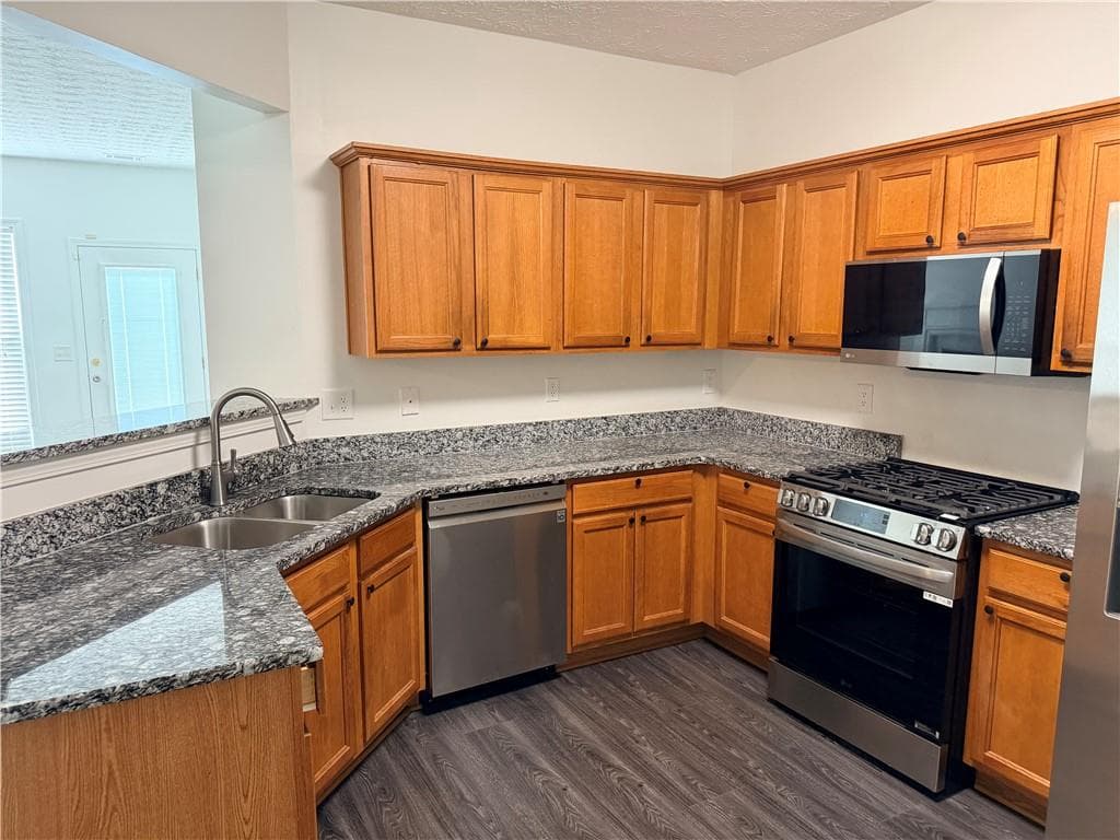 3 bedroom, 3 bathroom, 1,903 sq ft single family residence for sale at 1688 Windale Court, Lawrenceville, GA 30044 — photo 2