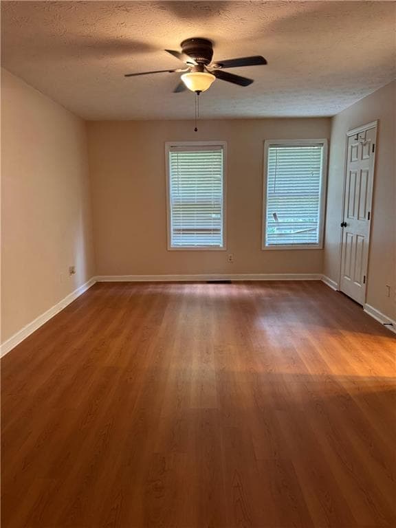 3 bedroom, 4 bathroom, 1,248 sq ft single family residence for rent at 74 Davis Road, Dawsonville, GA 30534 for $1,900 a month — photo 3