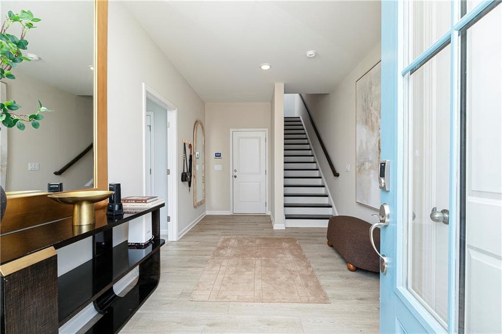 4 bedroom, 4 bathroom, 2,431 sq ft single family residence for sale at 3390 Willow Glade Trail, Lawrenceville, GA 30043 — photo 7