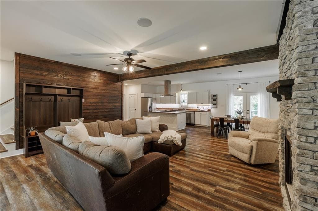4 bedroom, 3 bathroom, 2,704 sq ft single family residence for sale at 930 James Holcomb Road, Hull, GA 30646 — photo 4