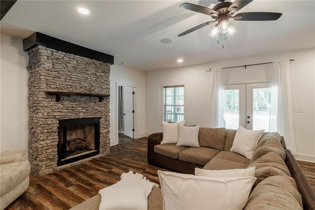 4 bedroom, 3 bathroom, 2,704 sq ft single family residence for sale at 930 James Holcomb Road, Hull, GA 30646 — photo 7